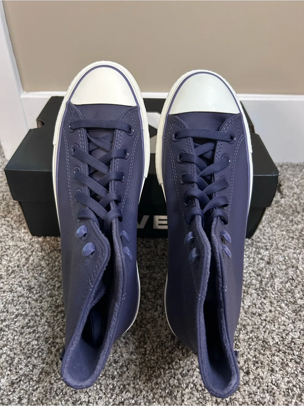 NIB Converse Chuck Taylor All Star Lift Platform Sneaker Size 8 Women’s